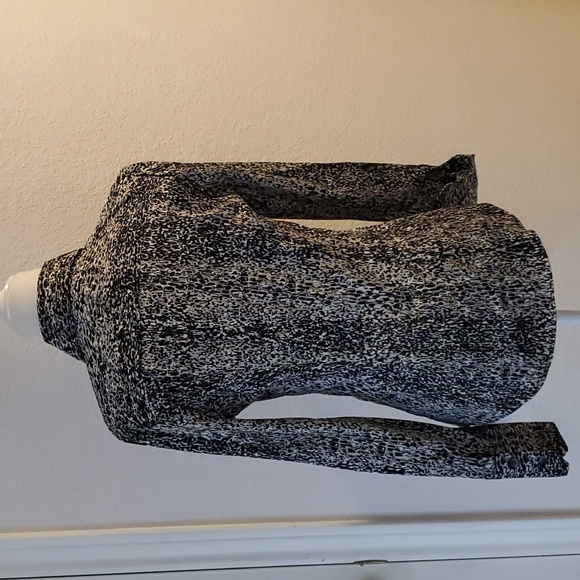 Calvin Klein Perfect Button Down size XS - Picture 5 of 9